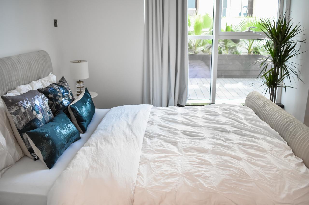 Higuests - Marina Arcade Apartment Dubai